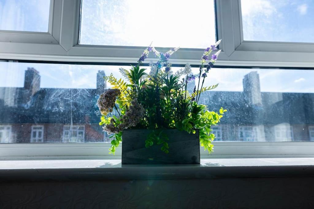 Pristine 3 Beds Hackney E9 Apartman London Kültér fotó