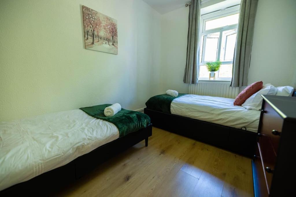 Pristine 3 Beds Hackney E9 Apartman London Kültér fotó