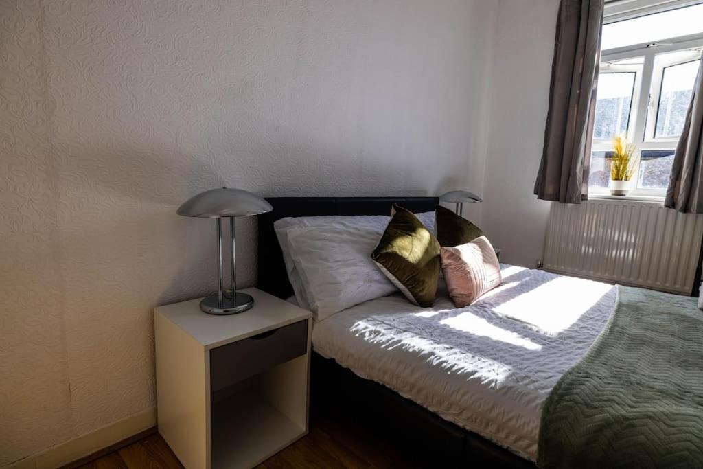Pristine 3 Beds Hackney E9 Apartman London Kültér fotó